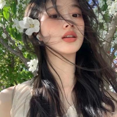 穿成炮灰女配,我成了公婆心尖宠